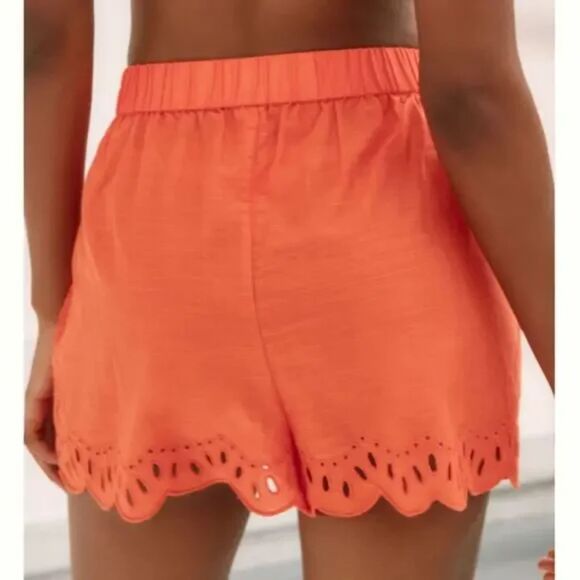 NWT Anthropologie beautiful coral Eyelet Cover-Up Shorts Size MEDIUM. - Picture 2 of 5
